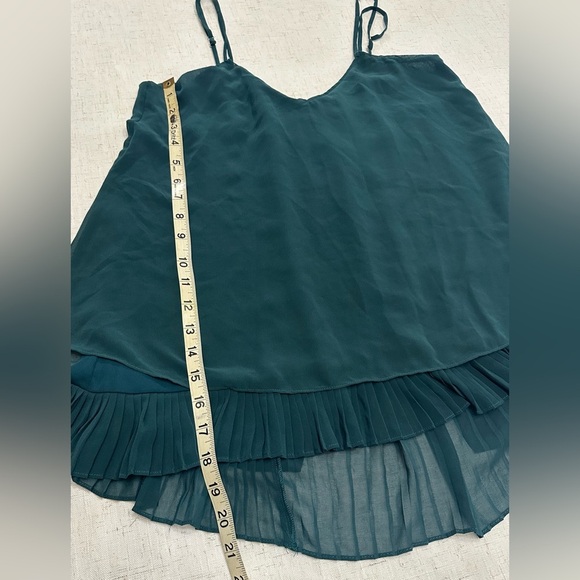 White House Black Market Green Ruffled Camisole - Picture 9 of 10